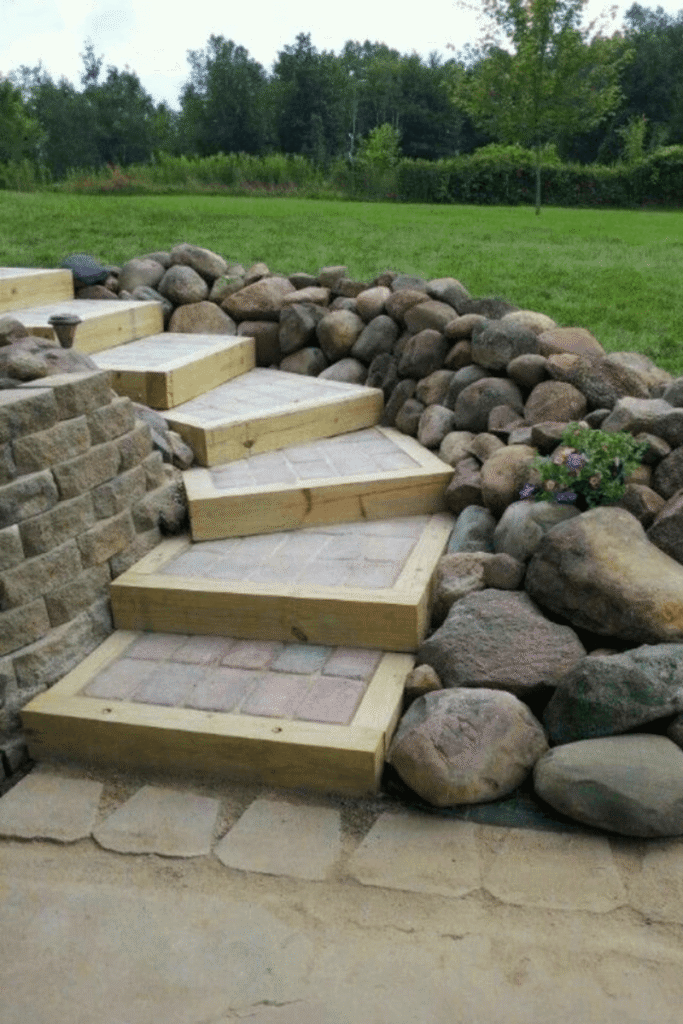 tiny_site_home_hardscaping_stair_bluerock